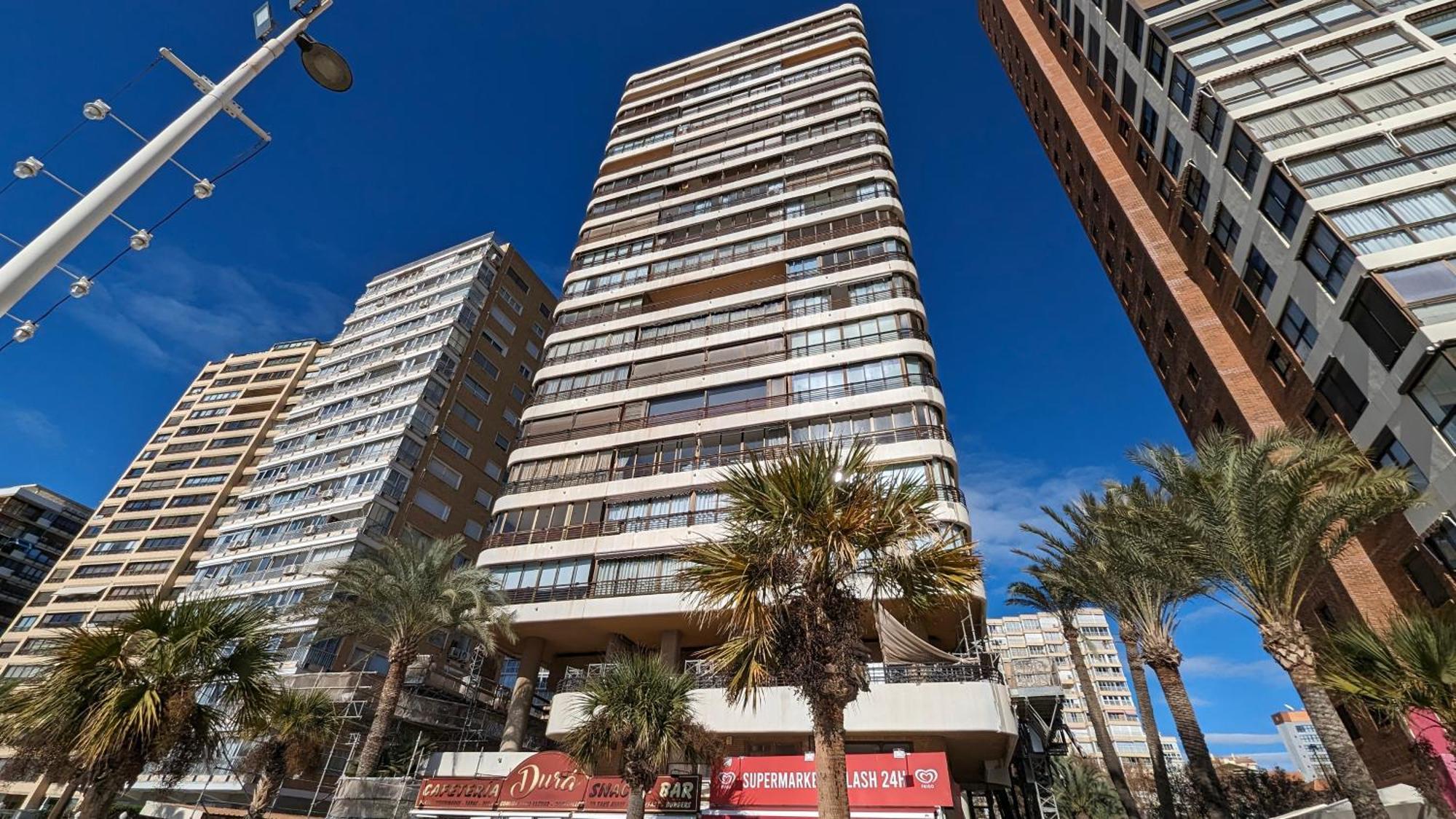 Las Arenas Sea Front Apartments Benidorm Luaran gambar