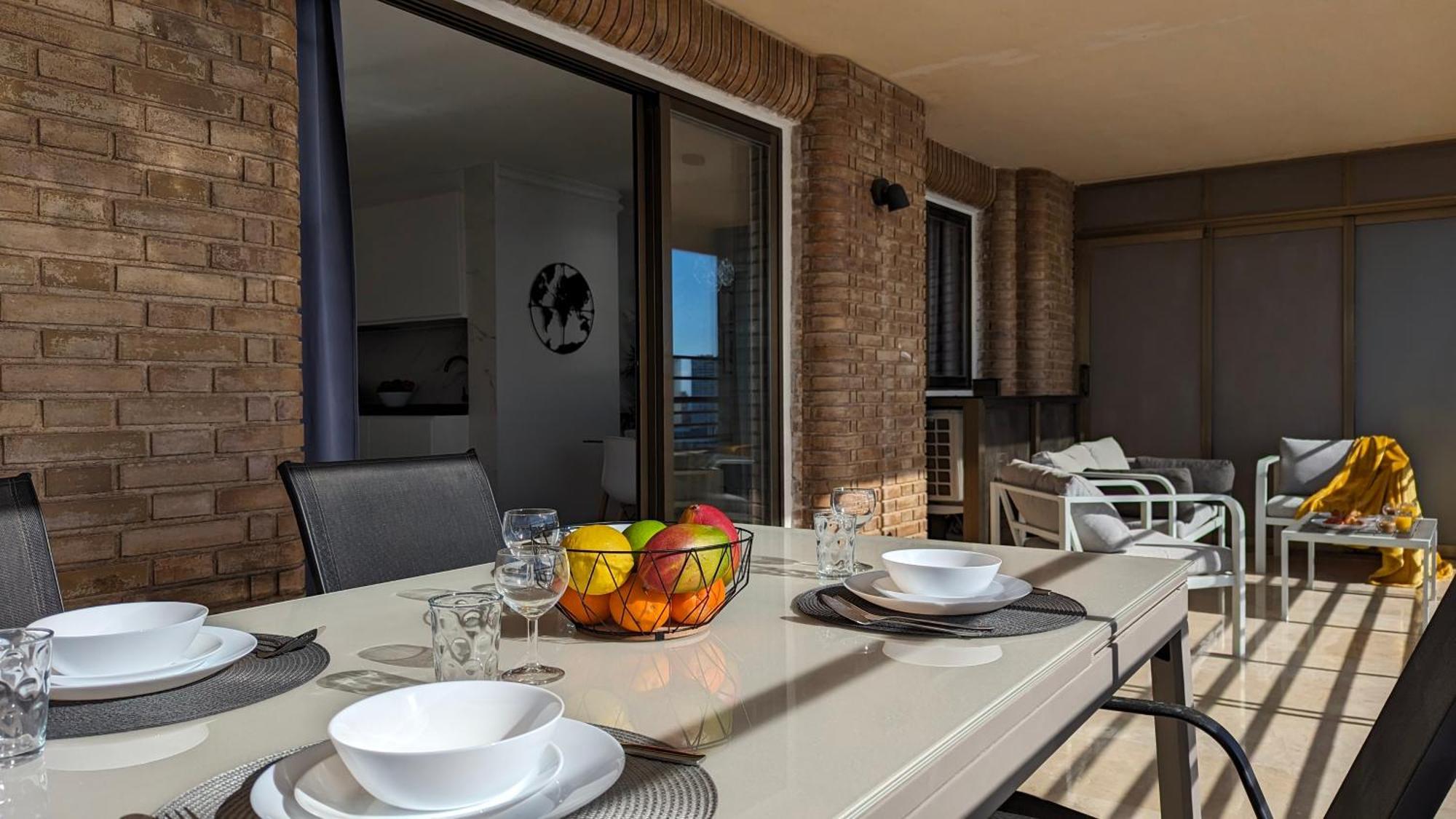 Las Arenas Sea Front Apartments Benidorm Luaran gambar