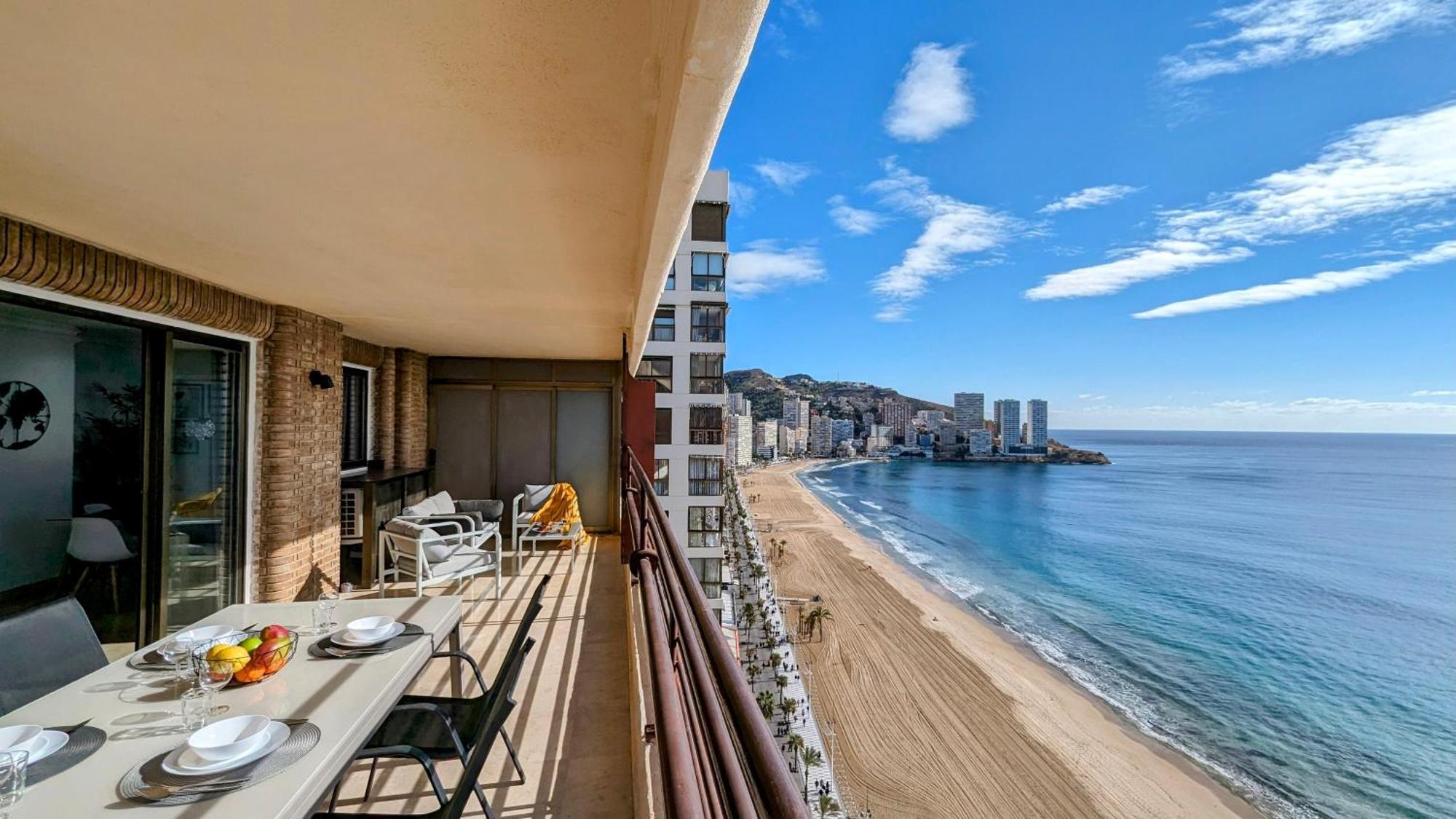 Las Arenas Sea Front Apartments Benidorm Luaran gambar